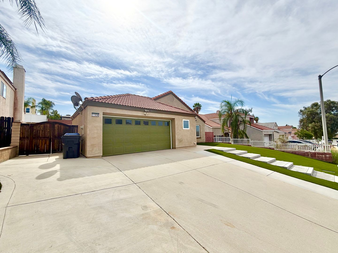 UPDATED 4-Bedroom Home with MASSIVE Backyard, Open Floor Plan & Modern Kitchen! – photo 2