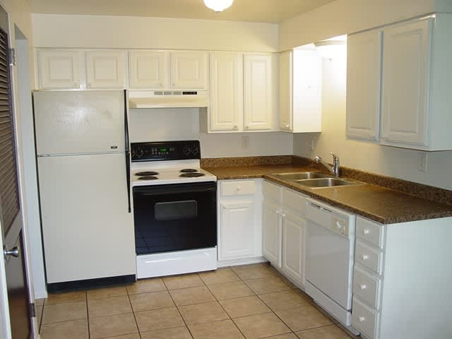 4574 South 200 East – photo 1