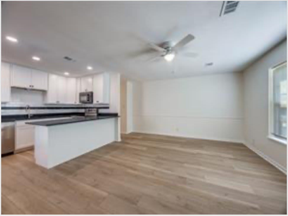 1721 W Walker Street – photo 4