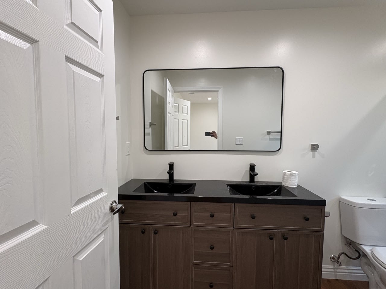9737 Lev Avenue – photo 4