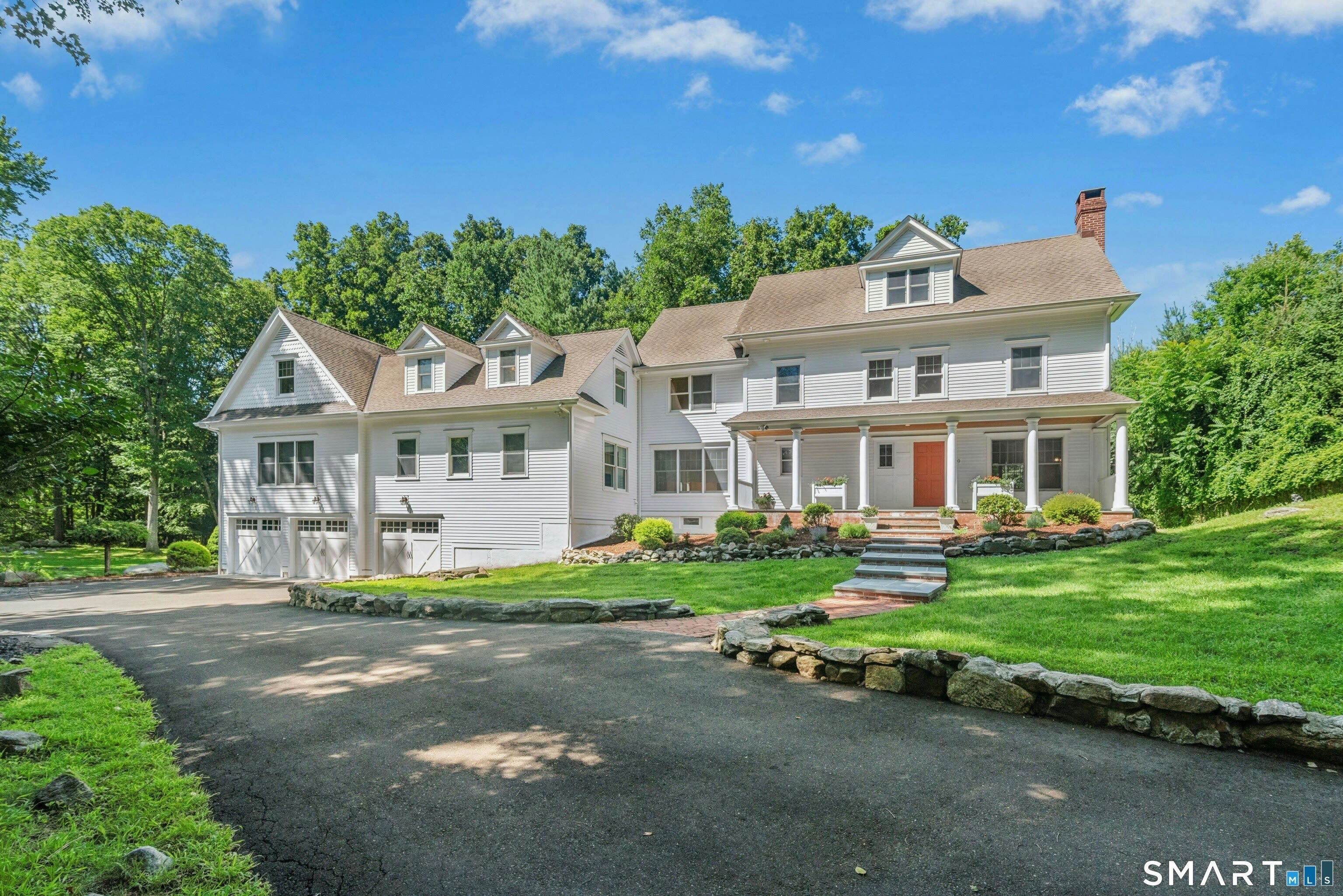 10 Fernwood Road – photo 1
