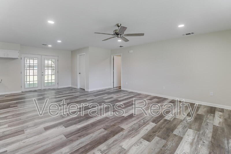 129 Quarles Street – photo 5