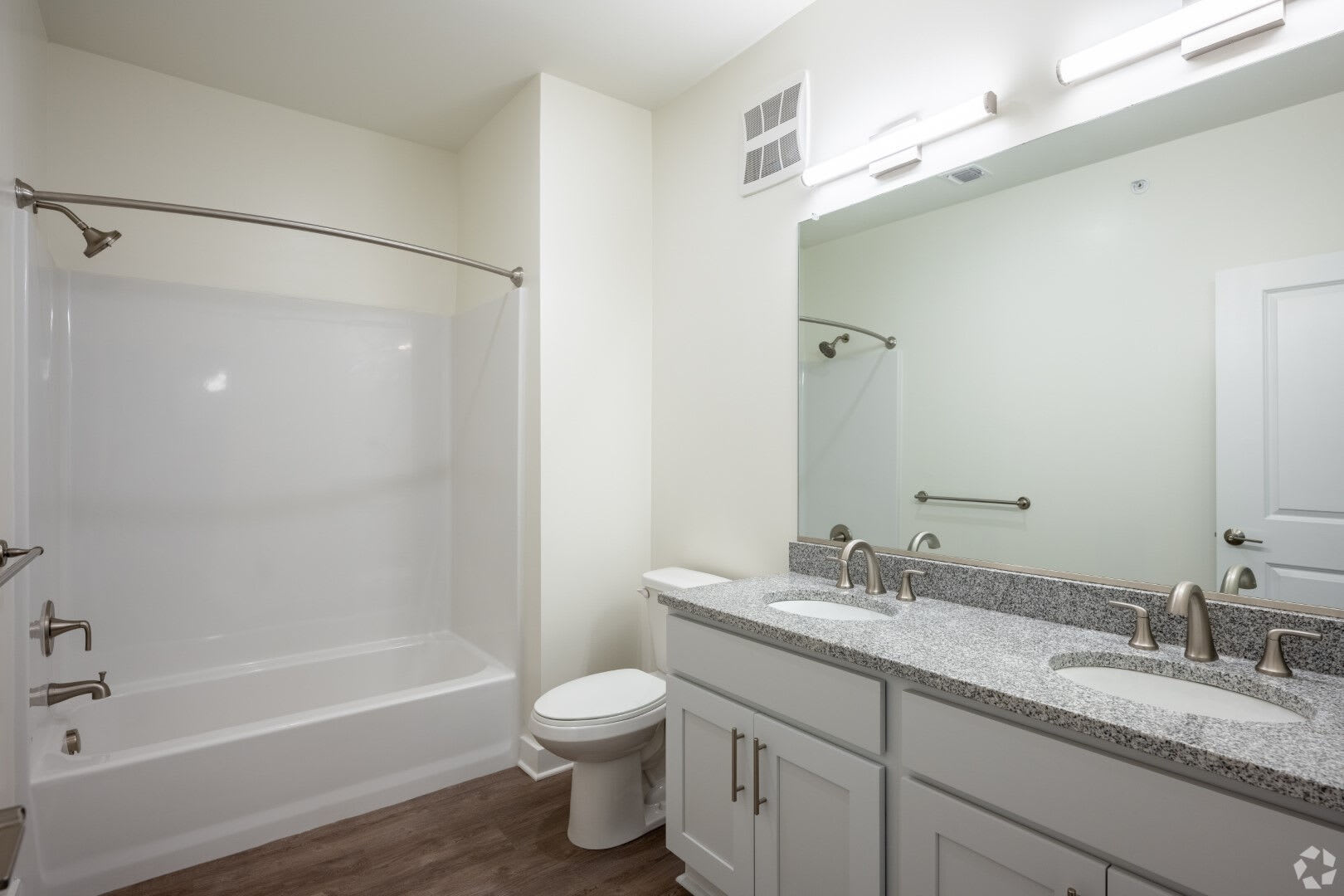 Sherwood Apartment Homes – photo 4