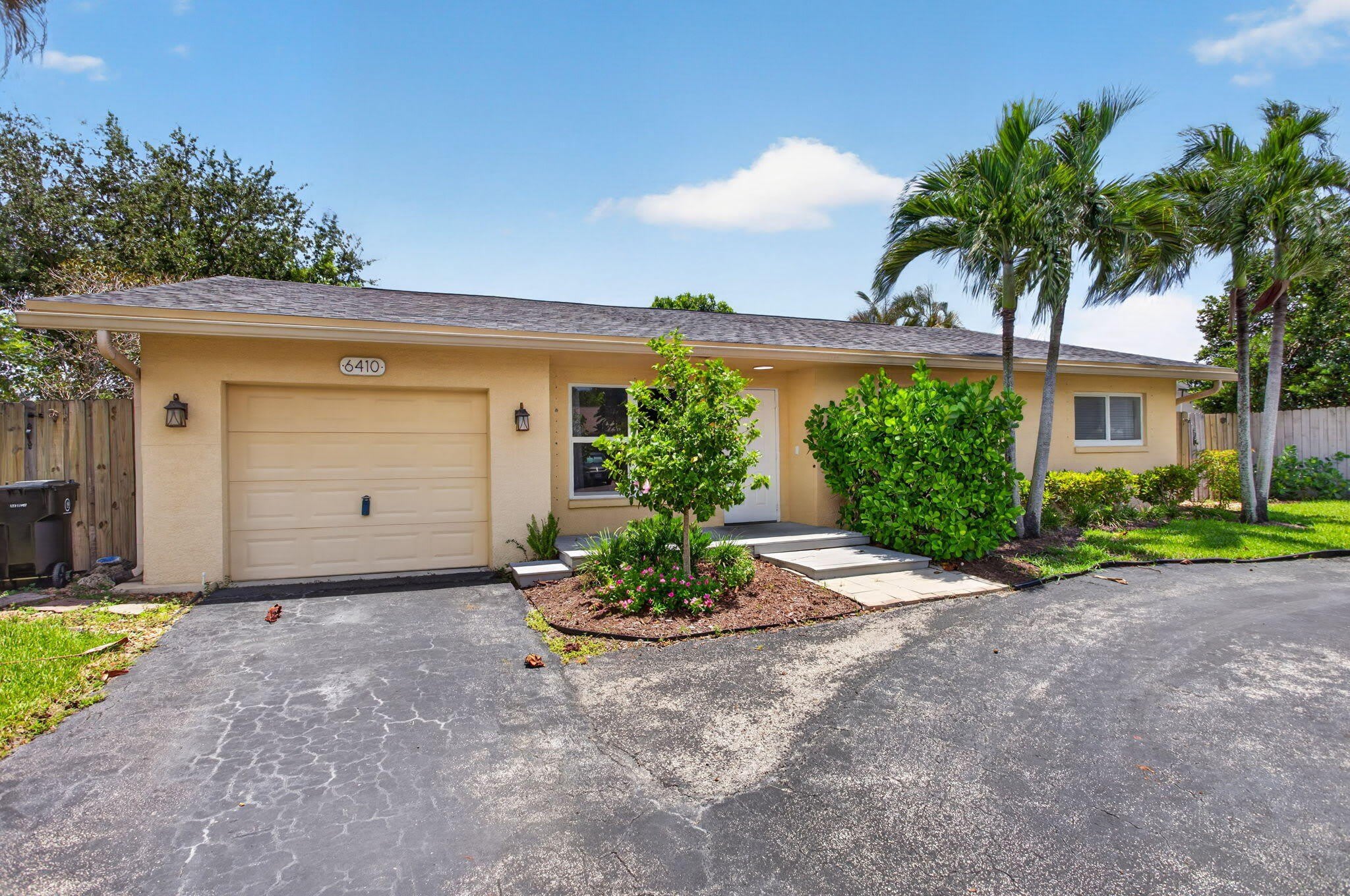 6410 NW 34TH Avenue – photo 1