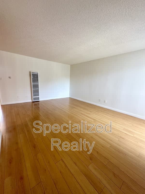 504 Hill Drive – photo 3
