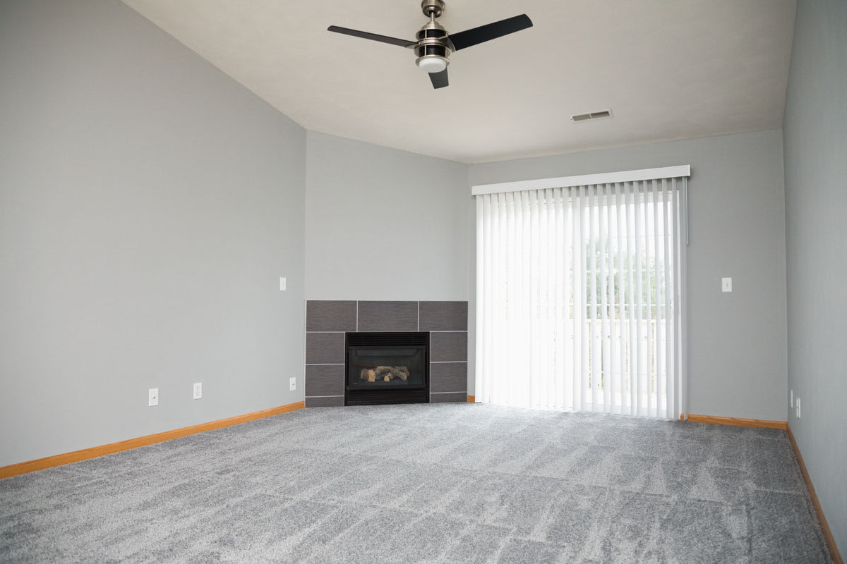 7964 Royal Oaks Rd – photo 2
