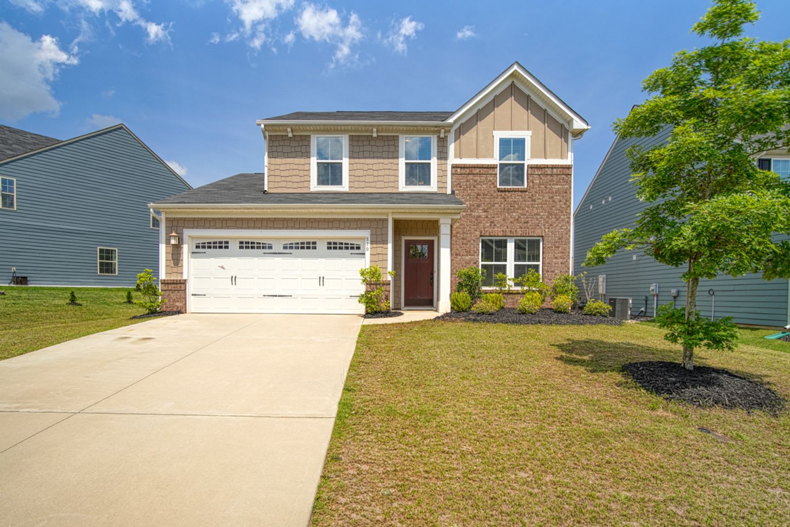 Beautiful 3 bedroom 2.5 bathroom ready for you to call home! – photo 1