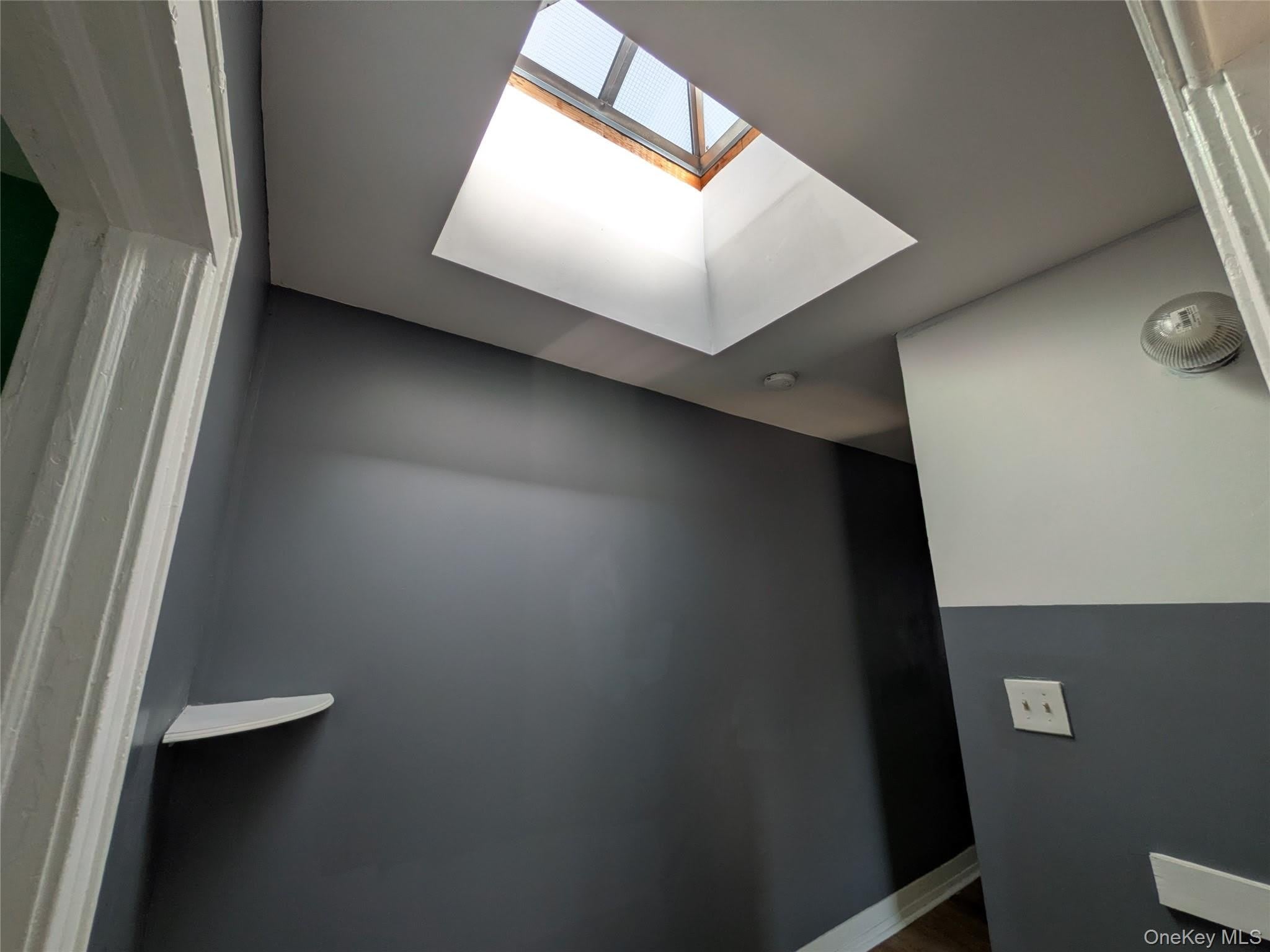205-11 110th Avenue – photo 4