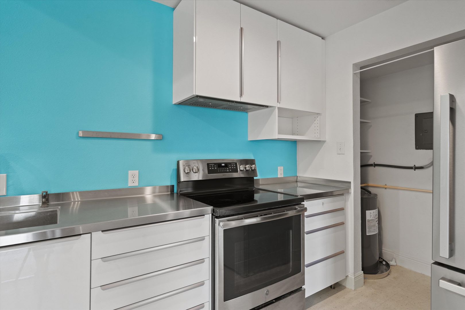 9226 Jollyville Rd #220, Austin, Texas 78759 – photo 2