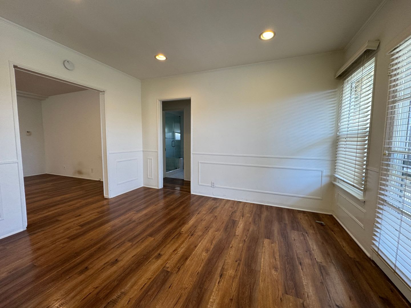 Charming Traditional Home with a Detached Guest House – photo 3
