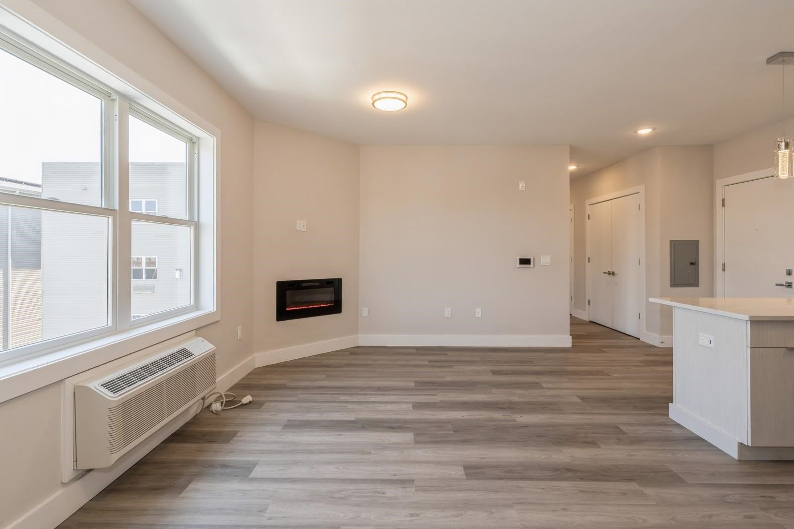 6108 HUDSON AVE – photo 3