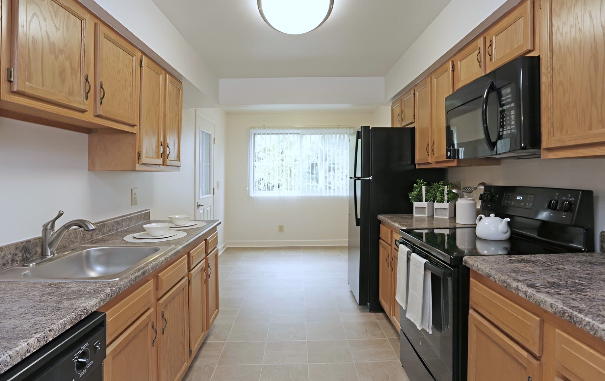 Capitol View Apartments – photo 4