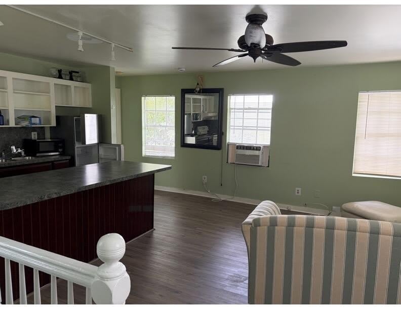 1306 Virginia Street – photo 4