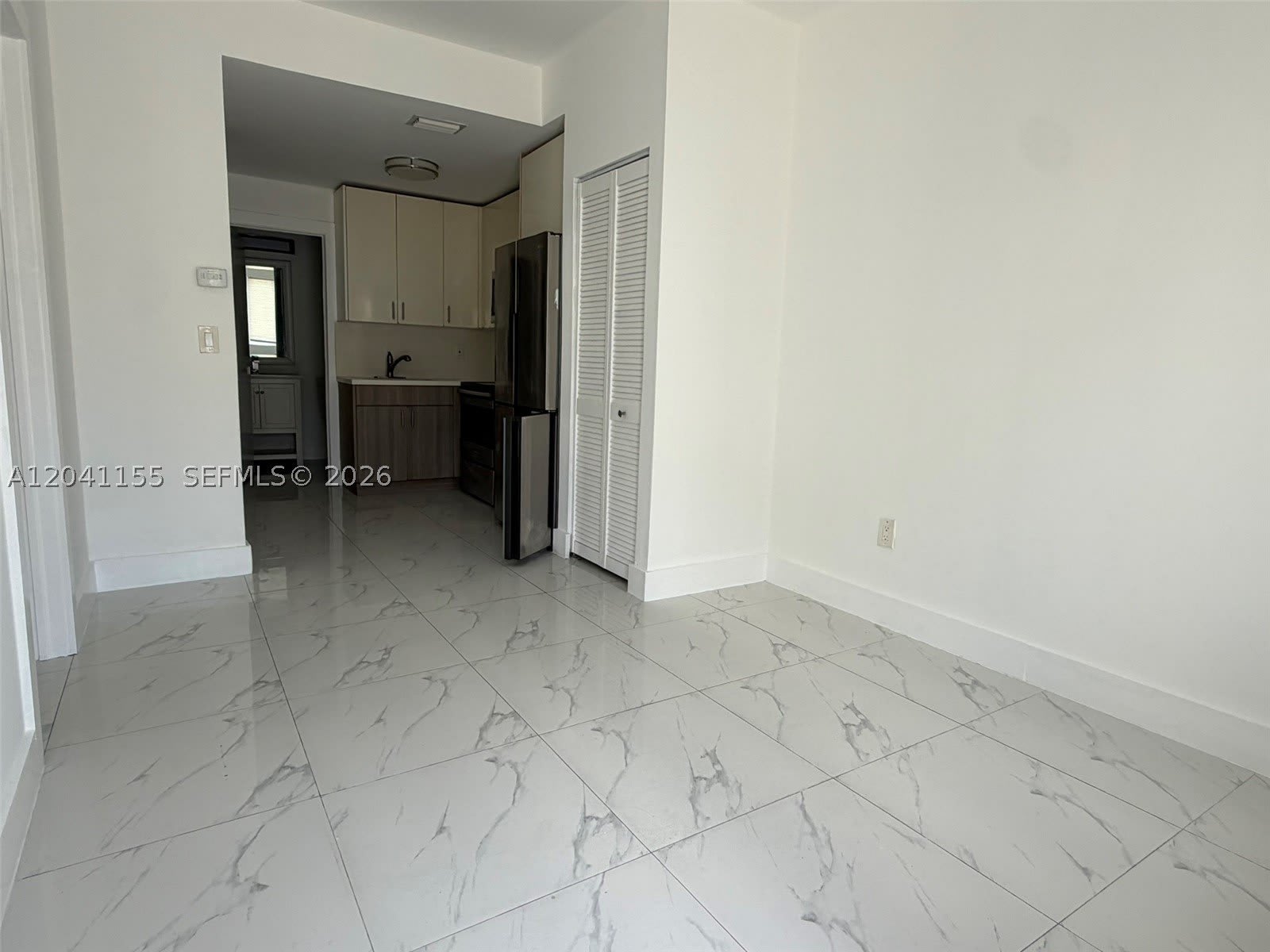 111 SW 11 Ave – photo 3