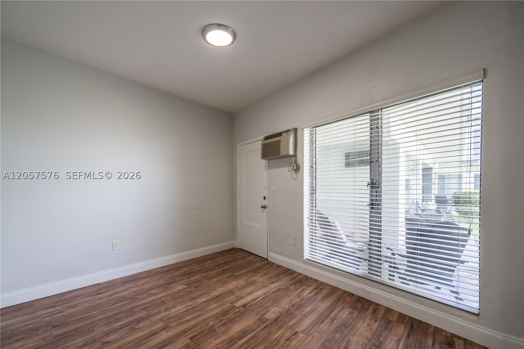 7927 East Dr – photo 5