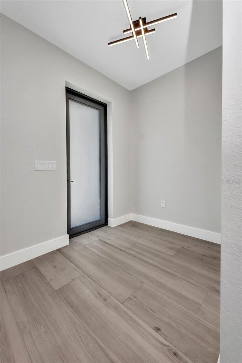1327 WESLEY Drive – photo 5