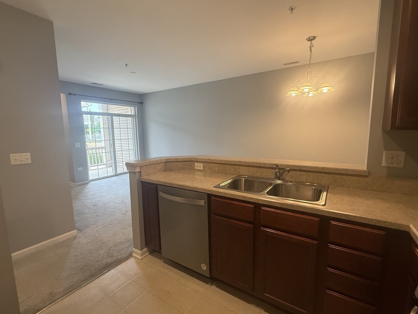 2250 Aurora Drive – photo 2