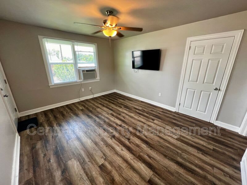 109 Dime Street – photo 4