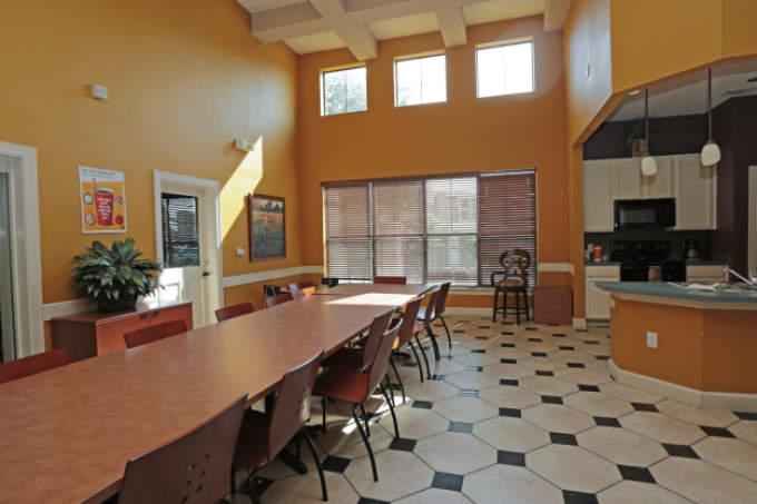 Stonehouse – photo 2