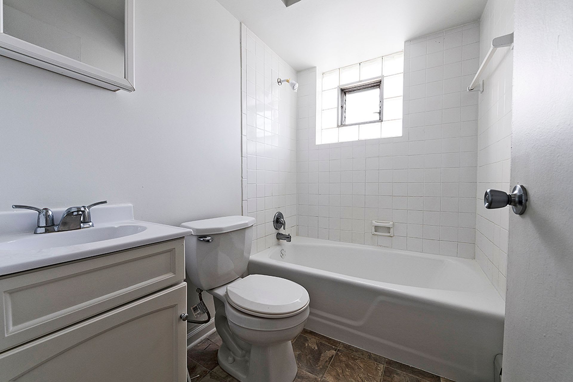 14020 S School St – photo 3