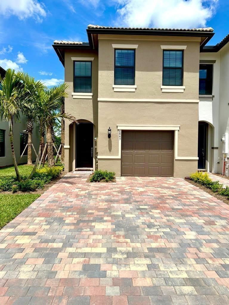 4845 Chantilly Road – photo 1