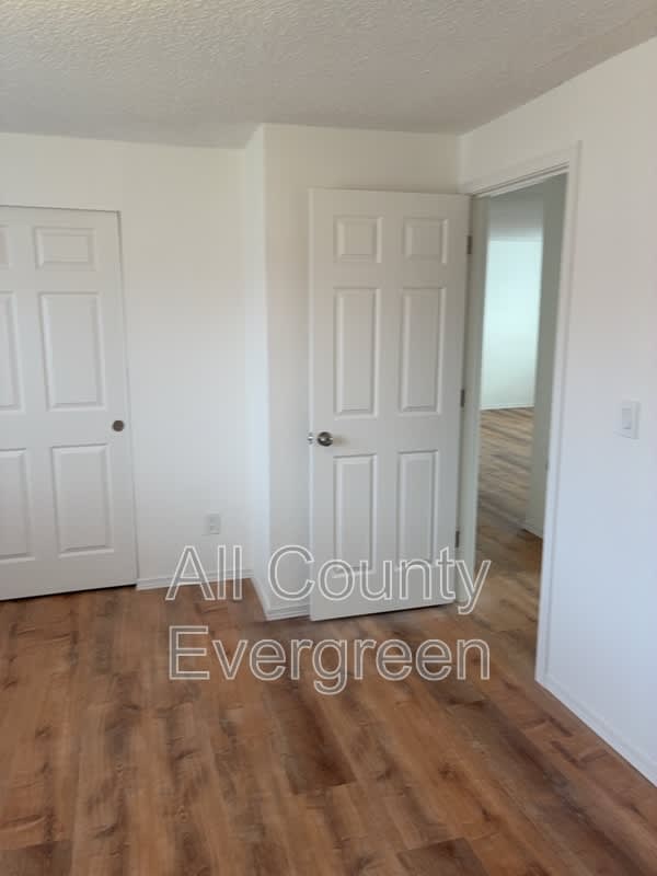 216 Chicago Blvd S – photo 4