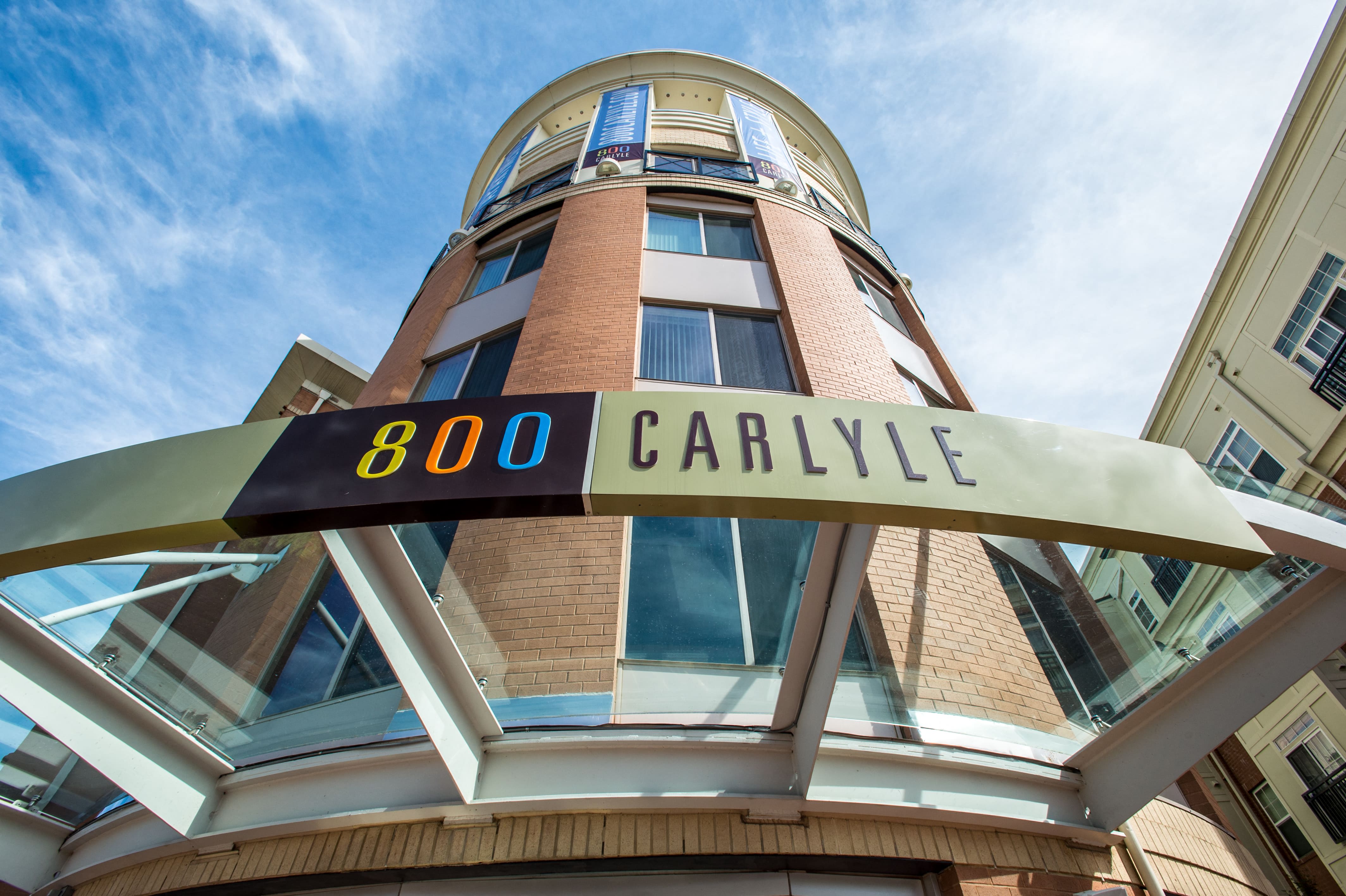 800 Carlyle – photo 2