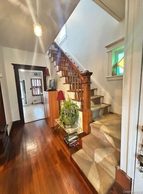 32 Herbert Avenue – photo 2