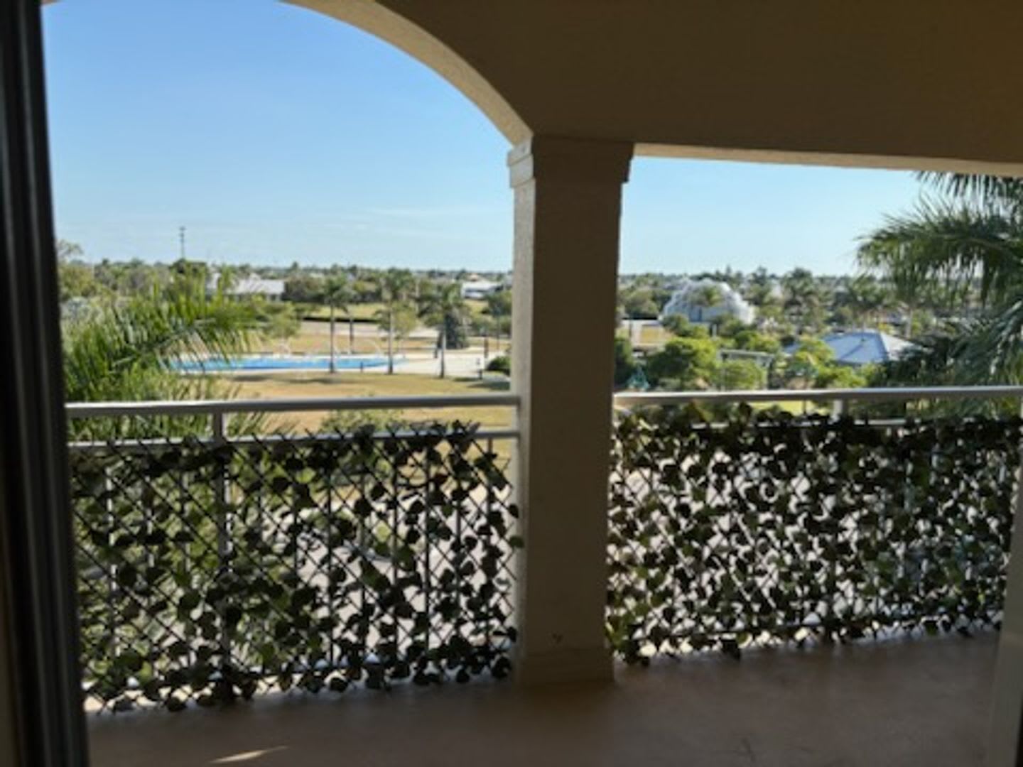 roman plaza – photo 2