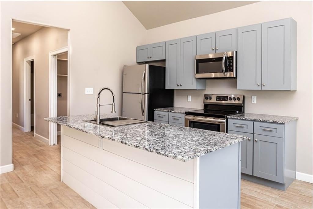 900 Valley Oaks Lane – photo 5