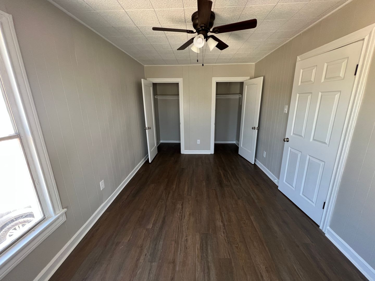 Duplex *upstairs* Leasing Special Available* – photo 4