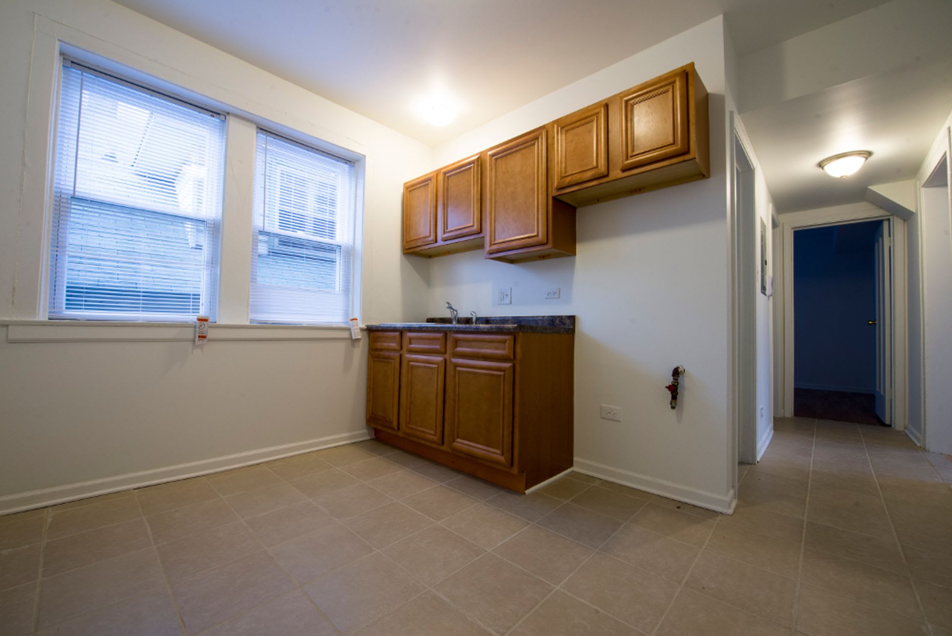 404 S 4th Ave – photo 5