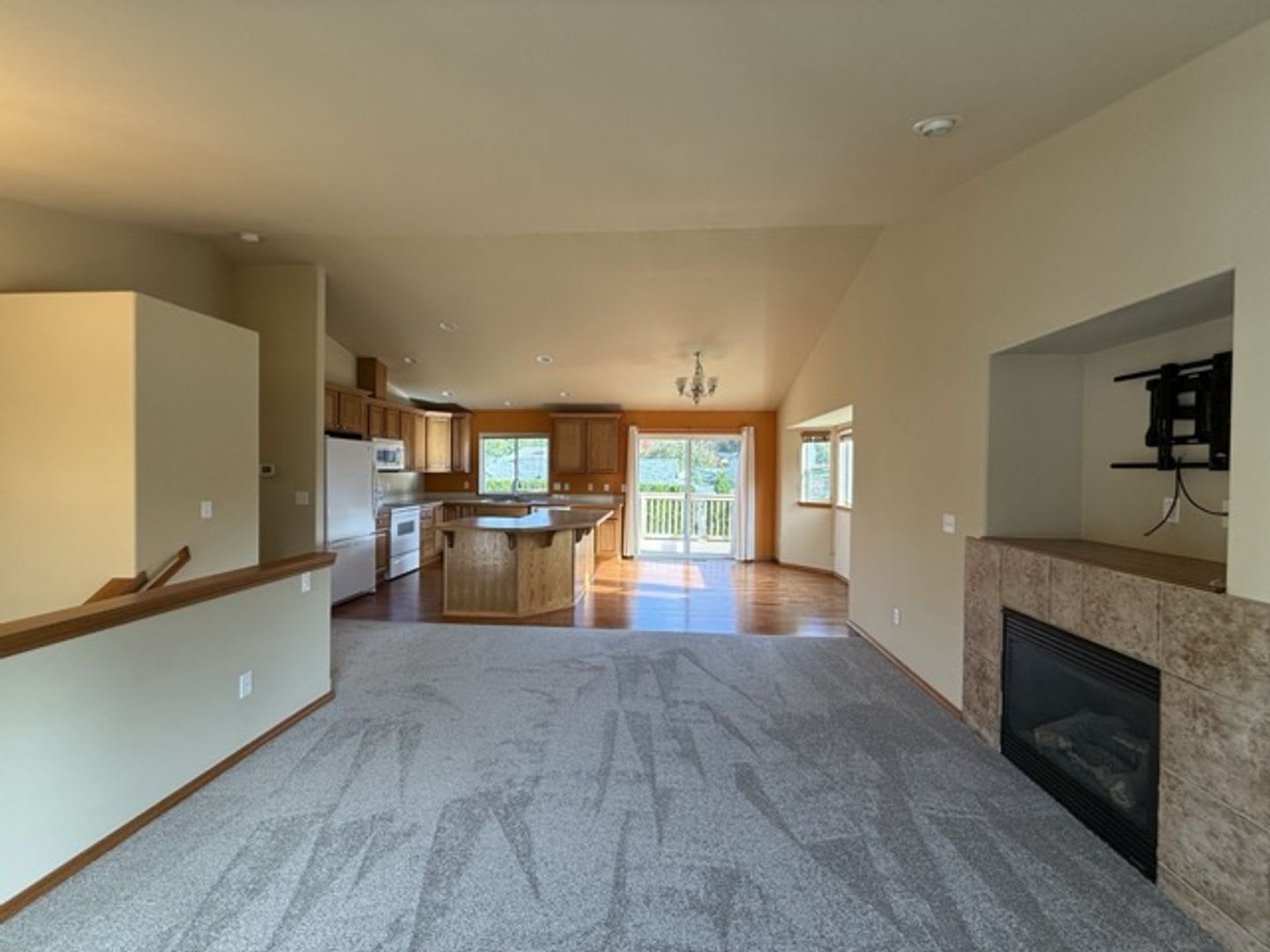Spacious 5Bd 3Bth Everett Home For Lease Near Boeing – photo 4