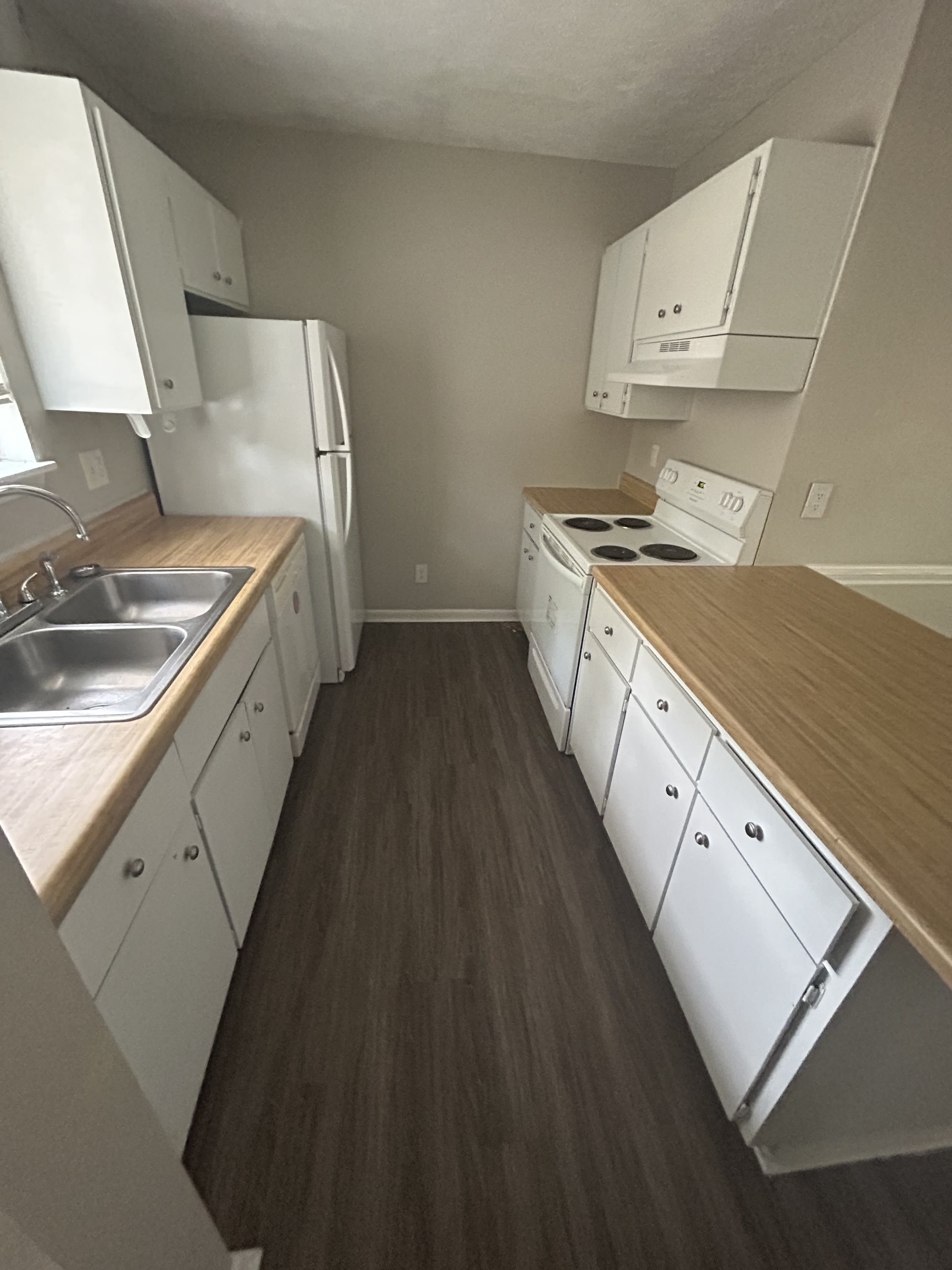 843 Applewood Lane 1 – photo 2