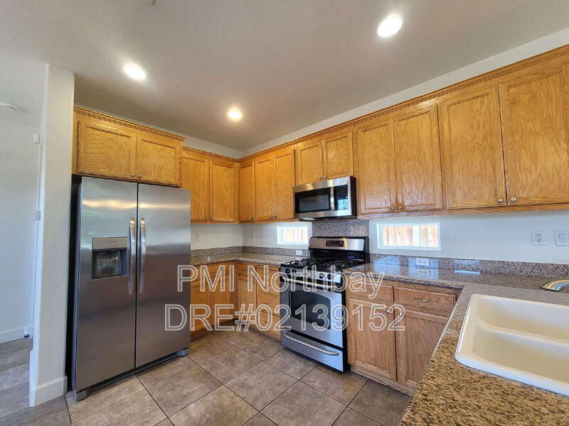 481 Lexington Dr – photo 4