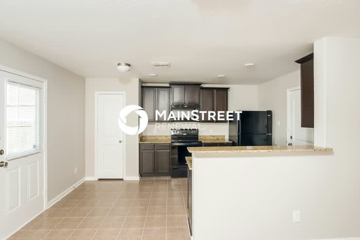 6138 Lakefront – photo 4