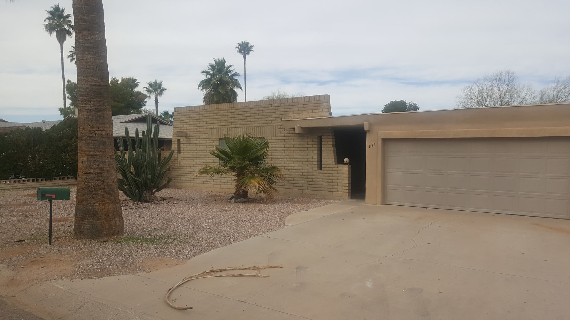 Nice 3 bedroom home ready for immediate move in. – photo 1