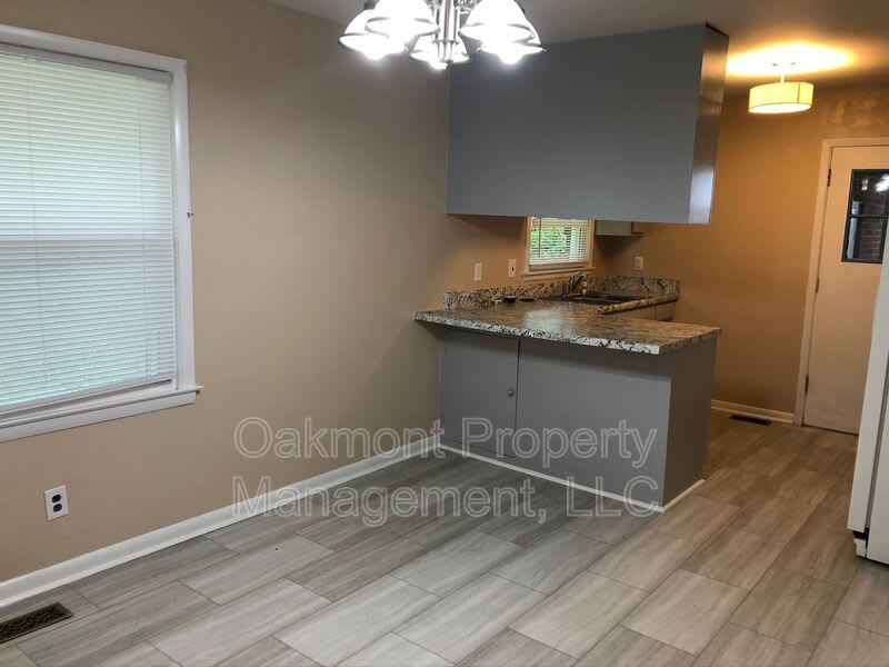 4047 Village Drive – photo 4