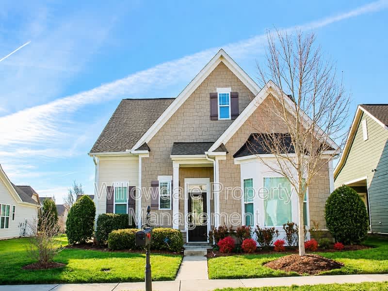 1025 Governess Ln – photo 1