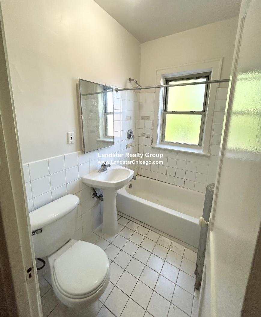 826 South Austin Blvd. – photo 4