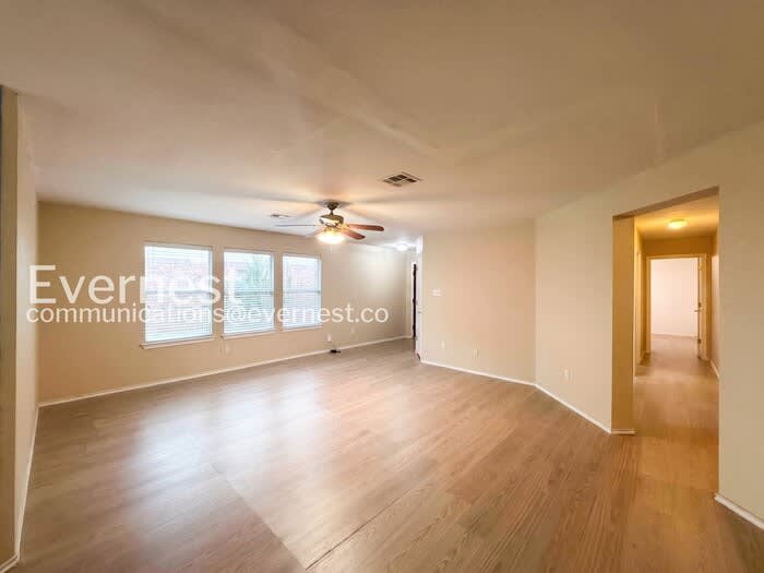 109 Covey Lane – photo 4