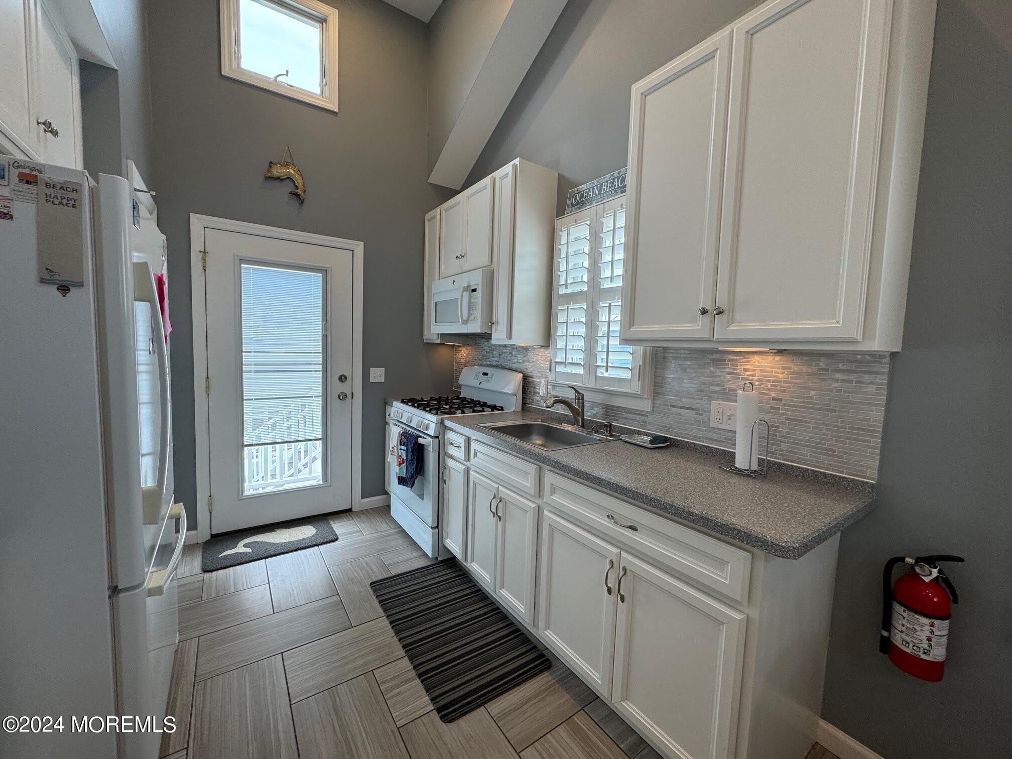 117 W Bayberry Way – photo 2