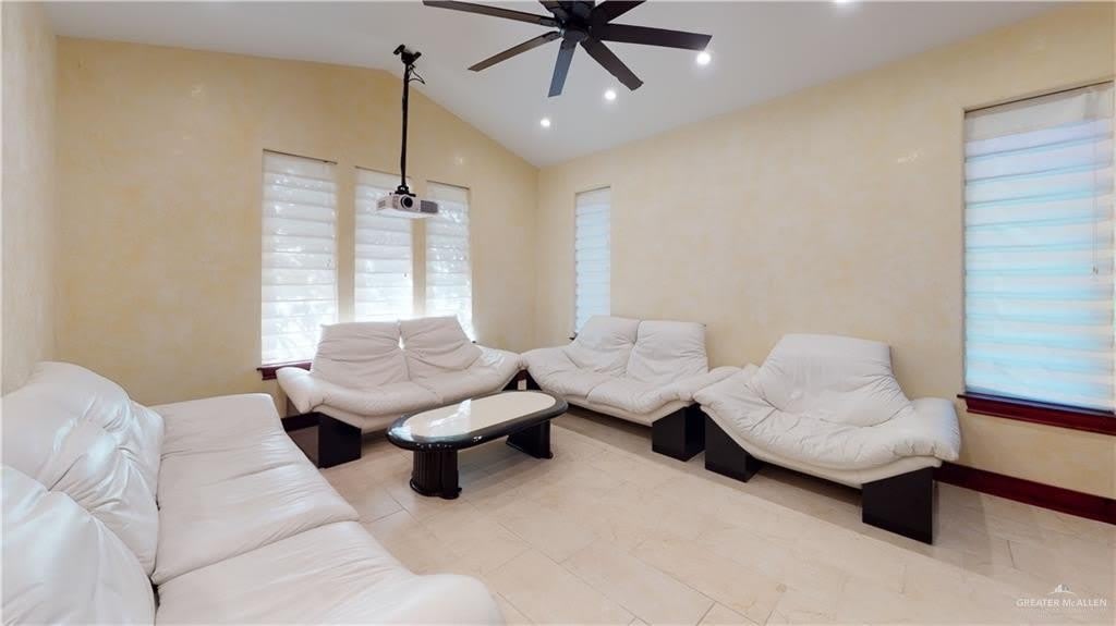 2816 Gardenia Circle – photo 3