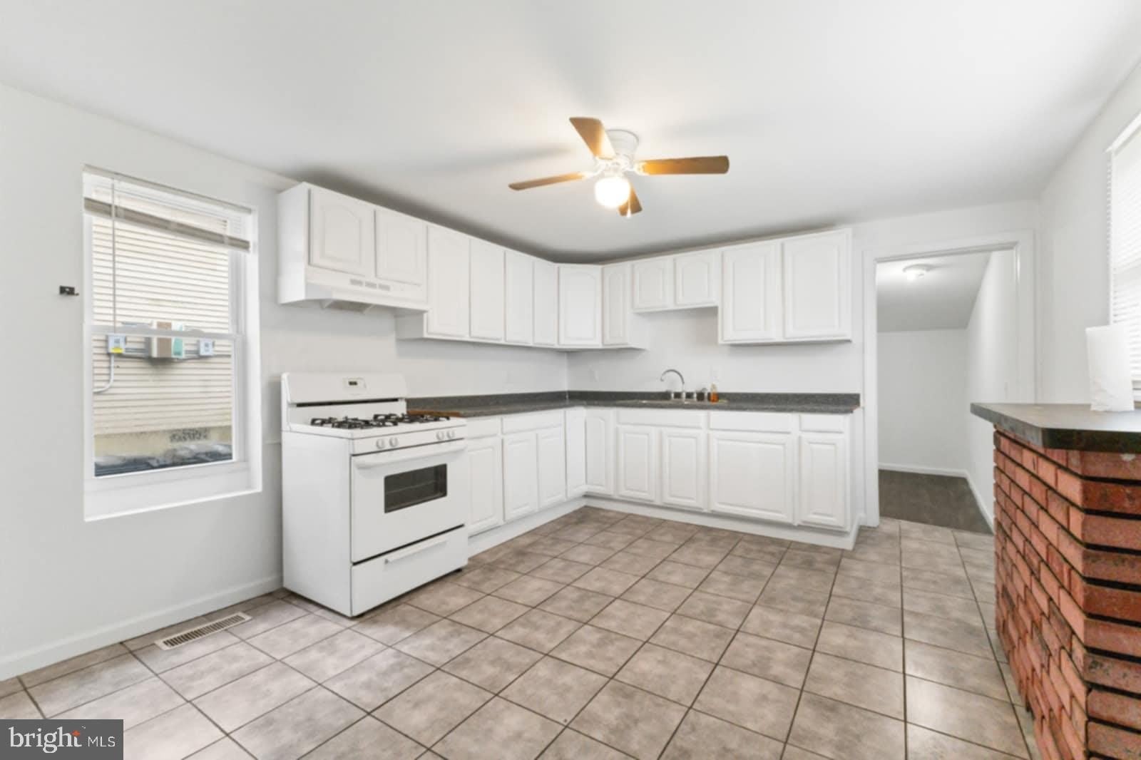 211 BROAD Street – photo 5