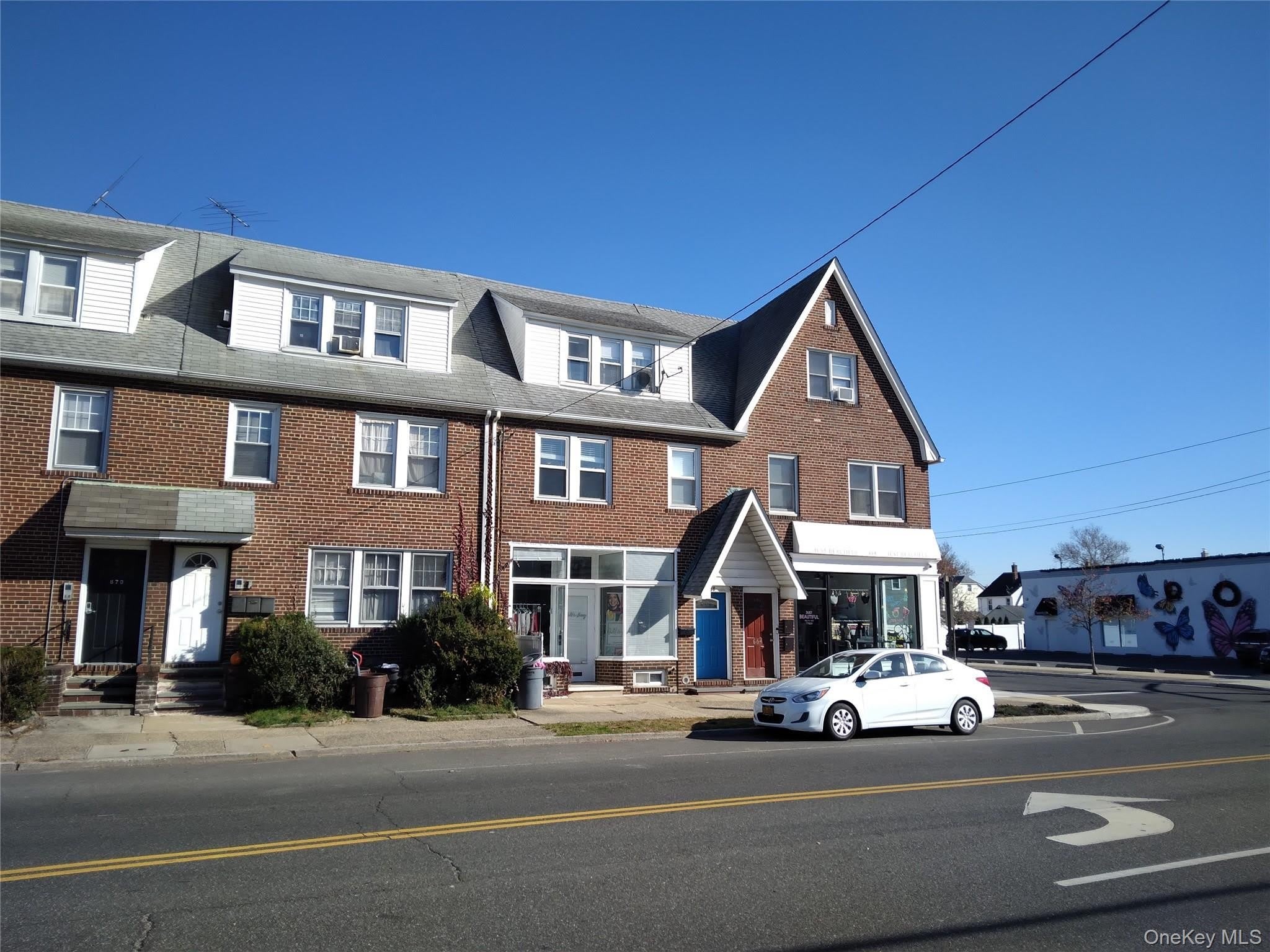 666 Willis Avenue – photo 1