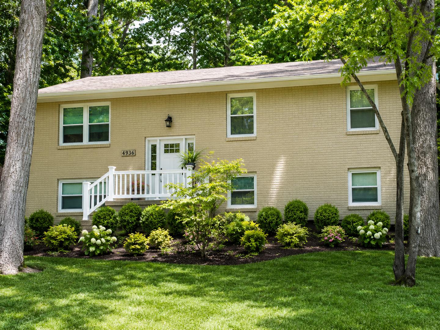 Blacksburg, 3 BR / 3 BA Available August 14 – photo 1