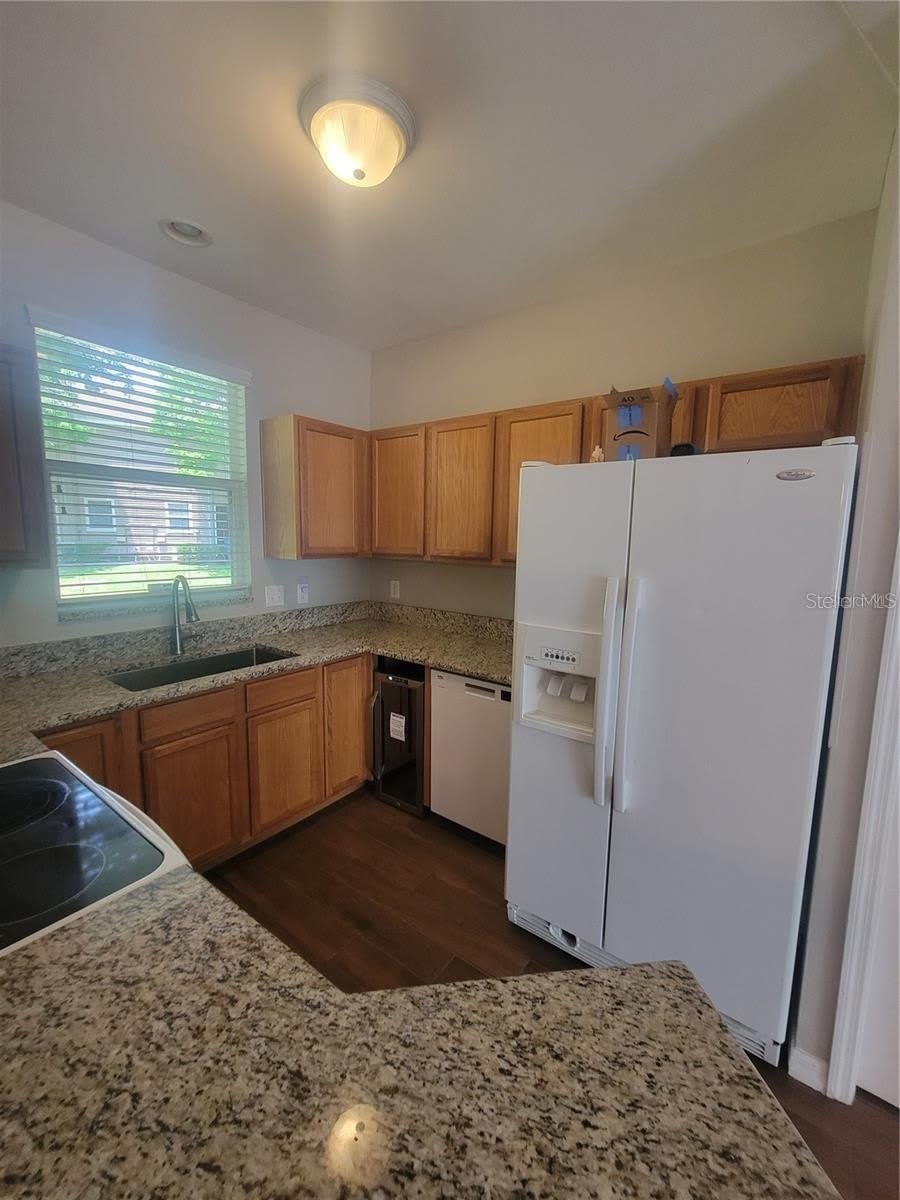 2221 GOLDEN OAK Lane – photo 2