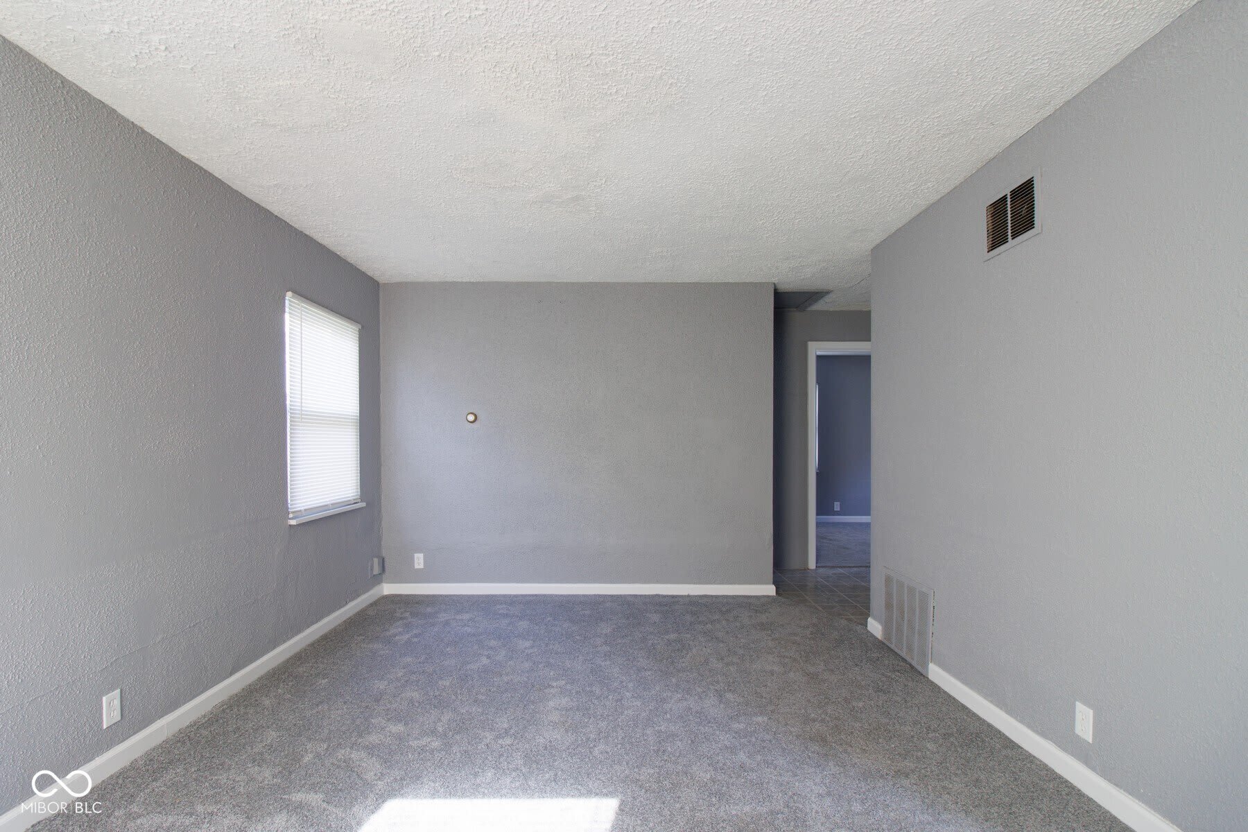 3016 N Gladstone Avenue – photo 3