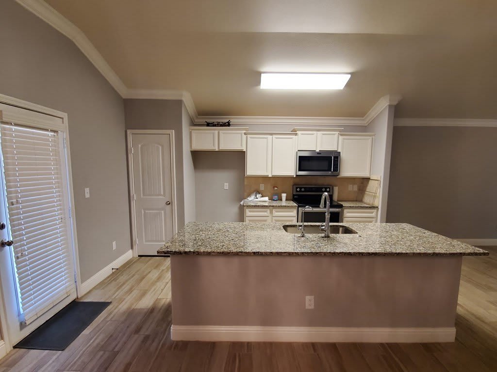 1621 Revolution Dr – photo 2