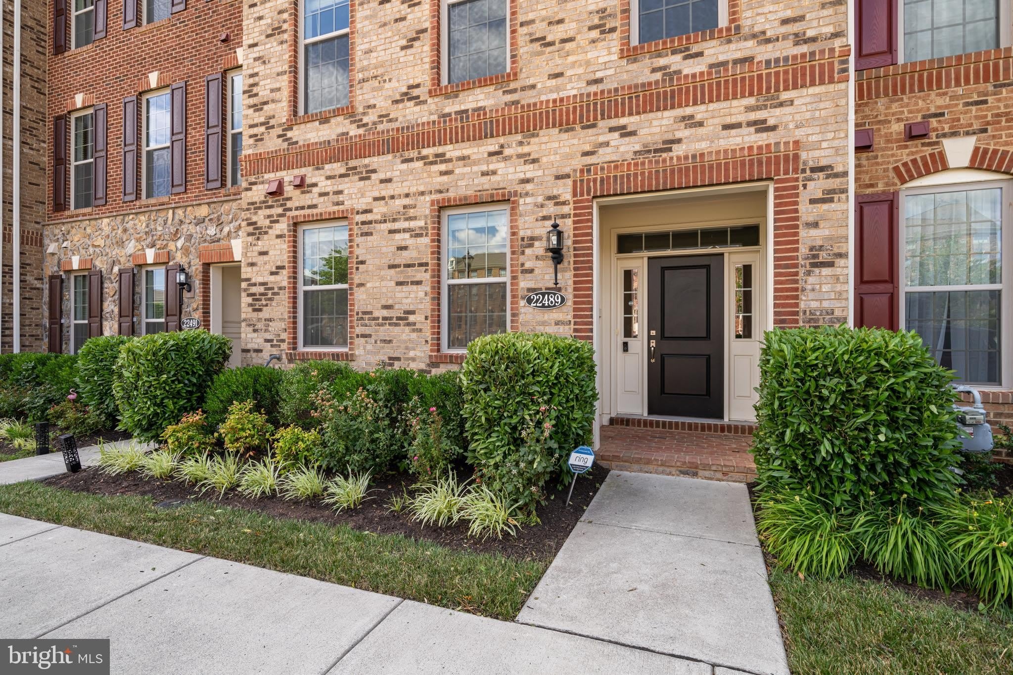 22489 Naugatuck Square – photo 2